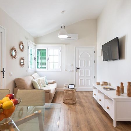 Homeforguest Modern And New Beachfront Apartment La Oliva Esterno foto