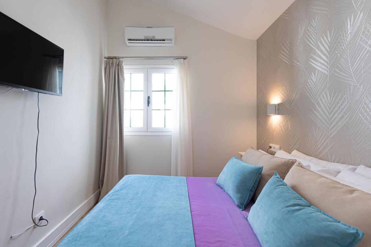 Homeforguest Modern And New Beachfront Apartment La Oliva Esterno foto