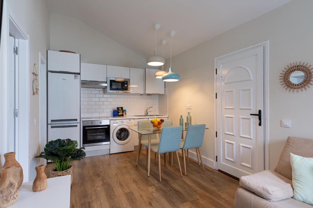 Homeforguest Modern And New Beachfront Apartment La Oliva Esterno foto
