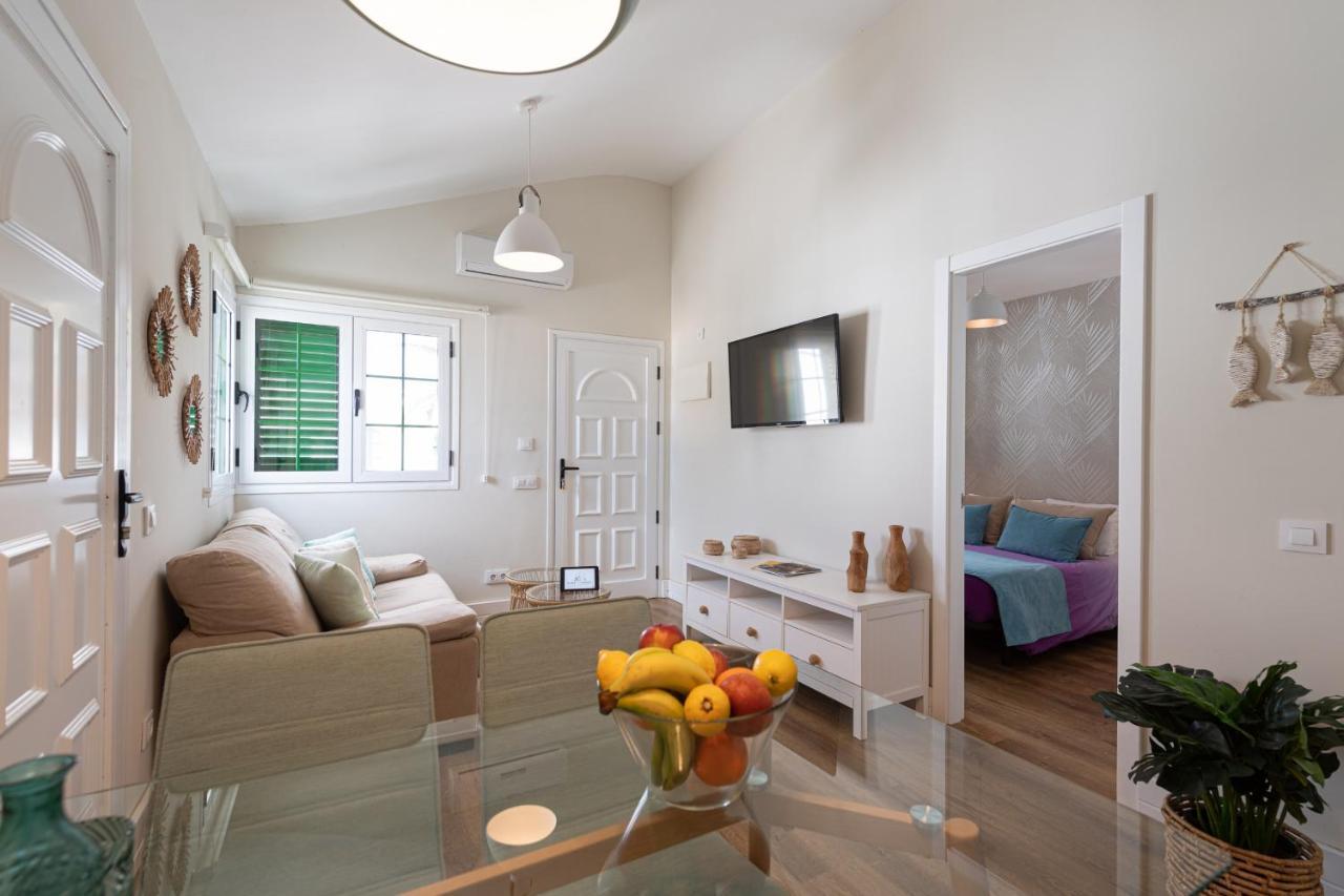Homeforguest Modern And New Beachfront Apartment La Oliva Esterno foto